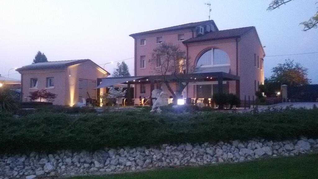Agrialloggi La Palazzina Curtarolo Exteriör bild